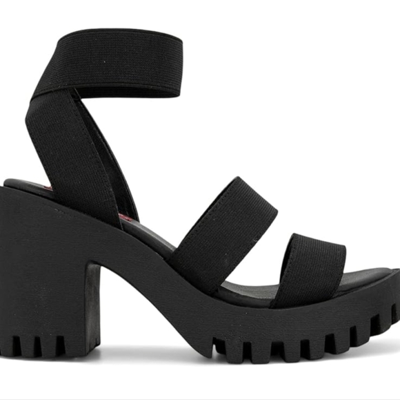 Steve Madden Shoes - Madden NYC black strappy shoes size 7